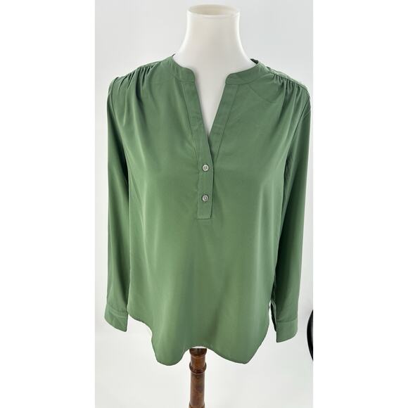 split Tops - J.Crew XS Green Split Neck Long Sleeve Blouse Top Women’s Lightweight Workwear
